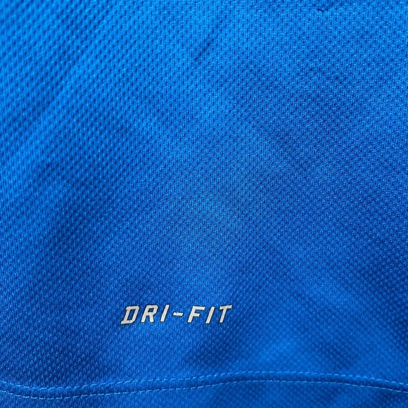 Women’s small Nike shirt - Picture 3 of 6